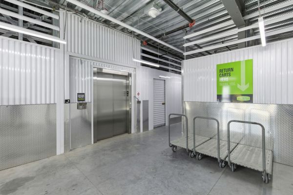 Extra Space Storage - 6285 - Doral - NW 105th St - 11210 Northwest 105th Street