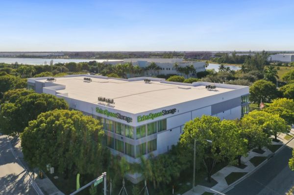 Extra Space Storage - 6285 - Doral - NW 105th St - 11210 Northwest 105th Street