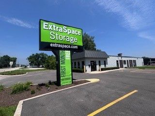 Extra Space Storage - 6699 - Grayslake - Barron Blvd - 673 Barron Boulevard