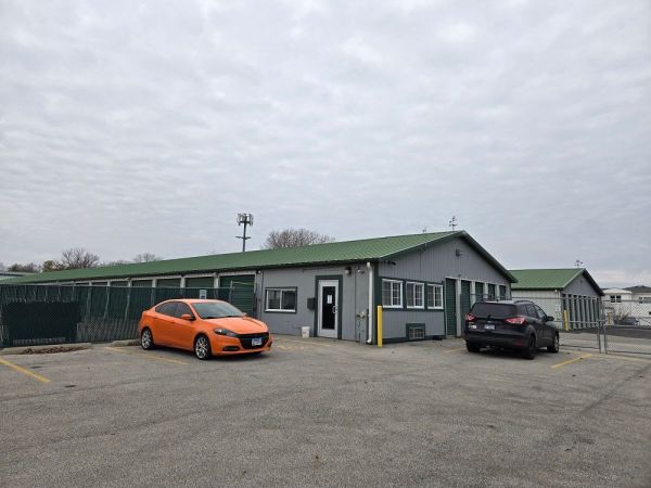 Extra Space Storage - 6698 - Beach Park - N Lewis Ave - 39406 North Lewis Avenue