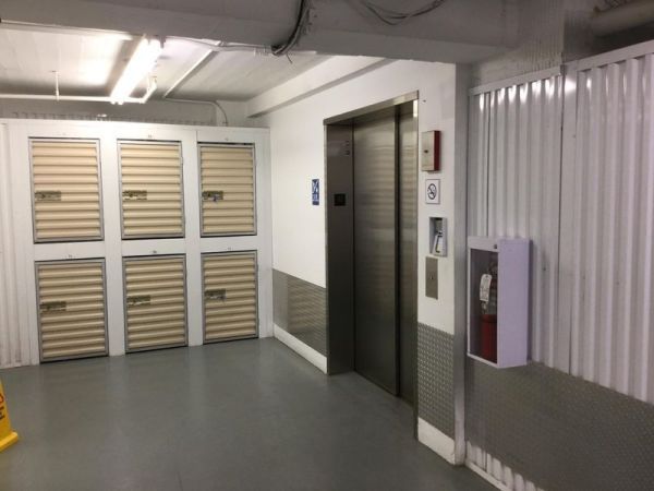 Storage Post - Edgewater - 6331 North Broadway