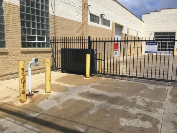 Storage Post - Belmont - 2051 North Austin Avenue
