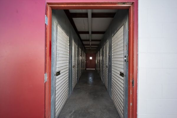American Mini Storage - 2372 W Highway 80, Jackson, MS 39204 - 2372 U.s. 80