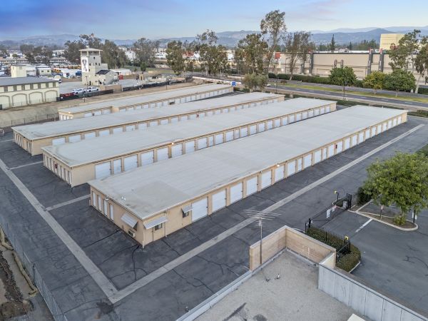 US Storage Centers - Escondido - Valley Parkway - 520 West Valley Parkway