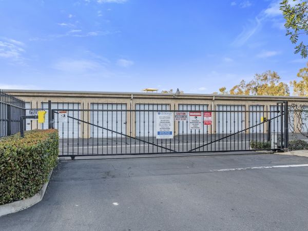 US Storage Centers - Escondido - Valley Parkway - 520 West Valley Parkway