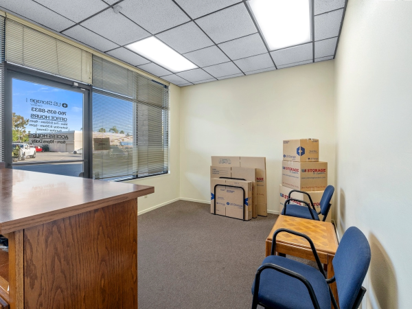 US Storage Centers - Escondido - Valley Parkway - 520 West Valley Parkway