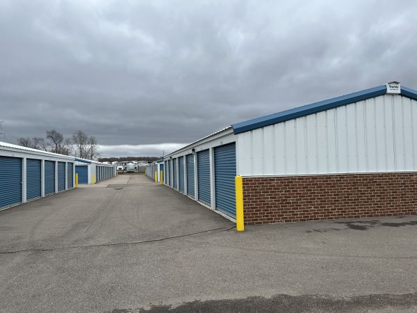 Prestige Storage - Northville - 10124 Six Mile Road