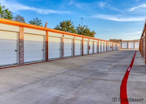 CubeSmart Self Storage TX Arlington W Pleasant Ridge Rd - 2130 West Pleasant Ridge Road