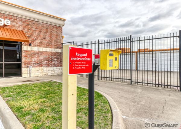 CubeSmart Self Storage TX Carrolton Creek Valley Blvd - 4321 Creek Valley Boulevard