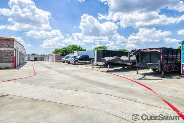 CubeSmart Self Storage - TX Carrollton Luna Road - 2444 Luna Road
