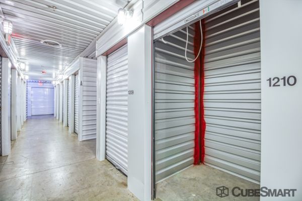 CubeSmart Self Storage - TX Carrollton Luna Road - 2444 Luna Road