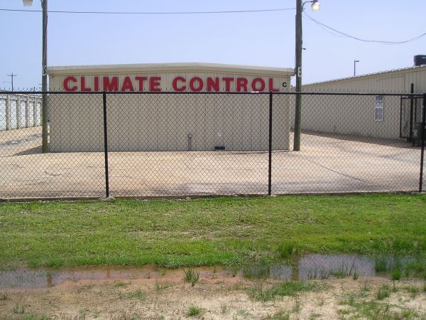 Tellus Self Storage - Dedeaux East - 12215 Dedeaux Road
