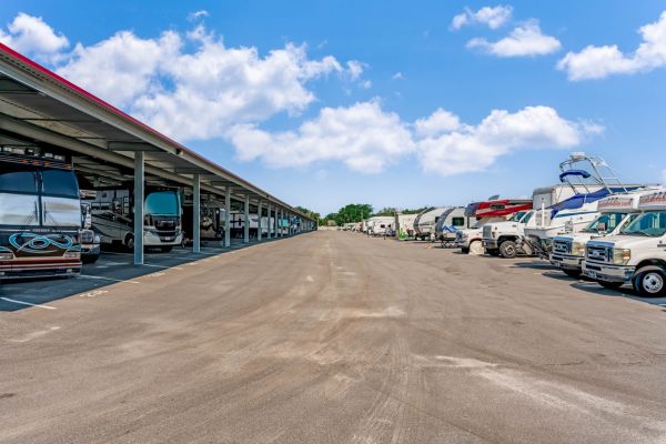 BlueGate - Sanford - 3858 East Lake Mary Boulevard