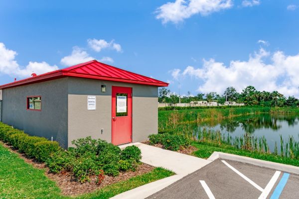 BlueGate - Sanford - 3858 East Lake Mary Boulevard