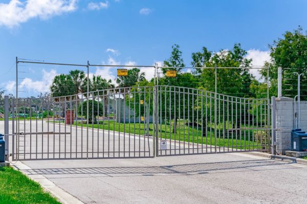 BlueGate - Sanford - 3858 East Lake Mary Boulevard
