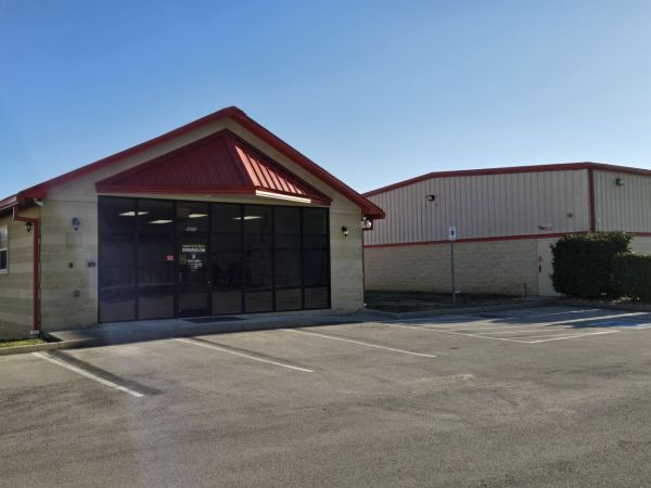 Extra Space Storage - 2097 - Knoxville - Barger Pond Way - 6825 Barger Pond Way