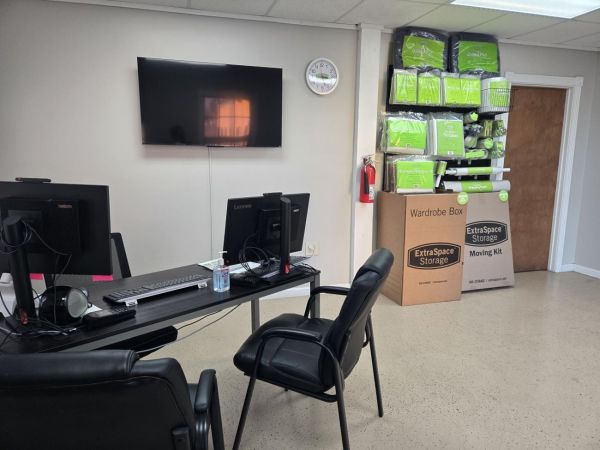 Extra Space Storage - 2223 - San Antonio - Crestway Rd - 7095 Crestway Road