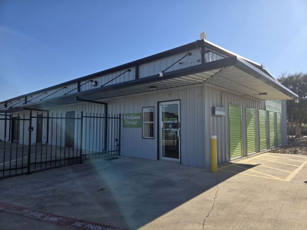 Extra Space Storage - 2228 - Converse - 8874 FM 1976 - 8874 Farm to Market Road 1976