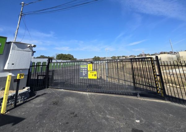 Extra Space Storage - 2239 - San Antonio - NW Loop 410 | SpareFoot