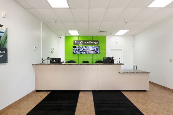 Extra Space Storage - 6688 - Largo - 66th St - 13100 66th Street North