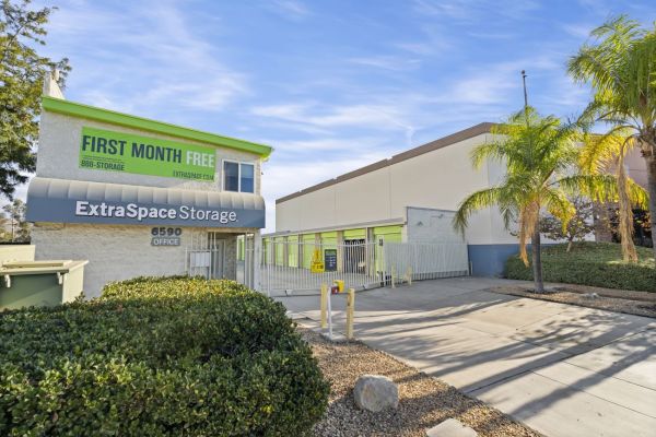 Extra Space Storage - 6748 - Riverside - Box Springs Blvd - 6590 Box Springs Boulevard