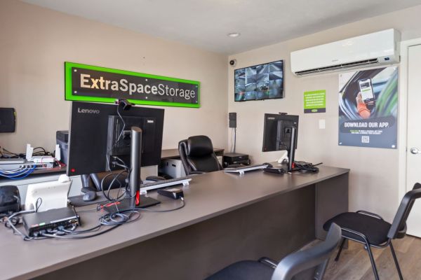 Extra Space Storage - 6640 - Phoenix - N 54th Ave - 1239 North 54th Avenue