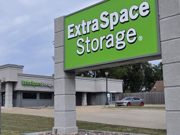 Extra Space Storage - 6751 - Tulsa - E 11th St - 12331 East 11th Street