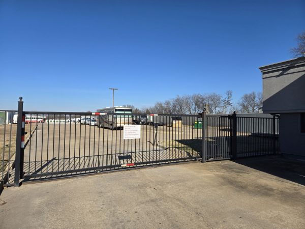 Extra Space Storage - 6751 - Tulsa - E 11th St - 12331 East 11th Street