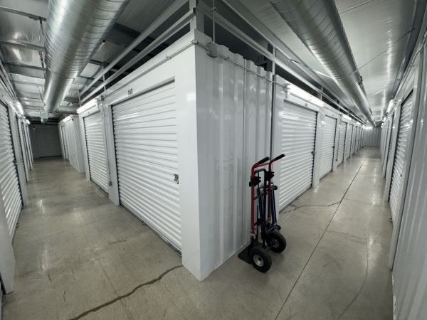 Snapbox Self Storage - West Jefferson - 1548 Mount Jefferson Road - 1548 Mount Jefferson Road