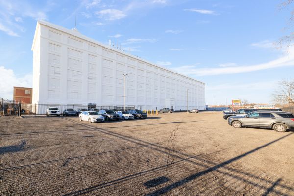 Premier Auto Storage & Services - 3901 Kingshighway Boulevard