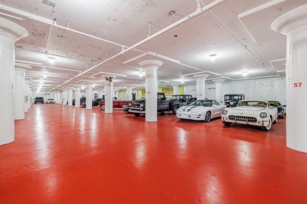Premier Auto Storage & Services - 3901 Kingshighway Boulevard