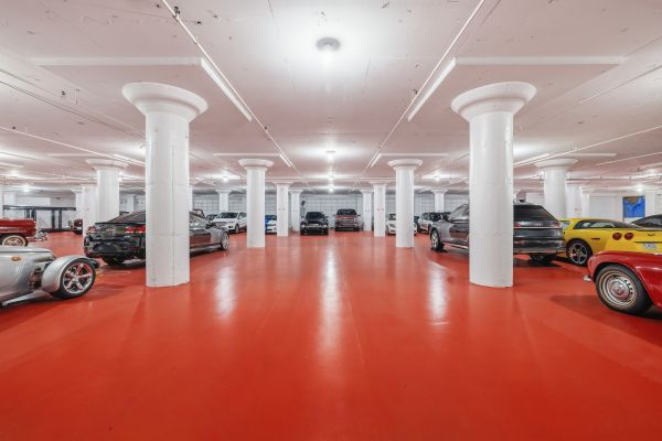 Premier Auto Storage & Services - 3901 Kingshighway Boulevard