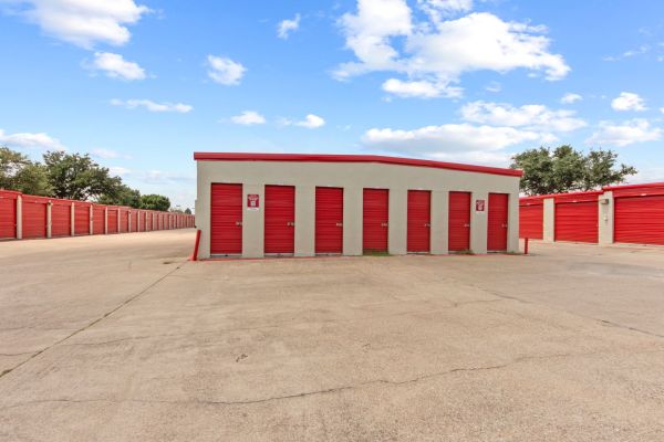 10 Federal Storage -Whitley Rd - 2060 Whitley Road
