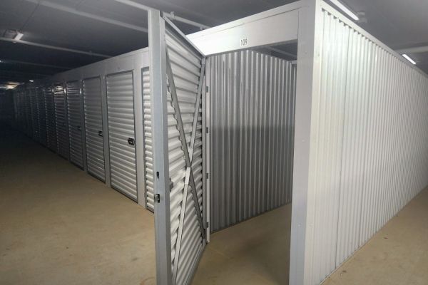 Lincoln Landing Self Storage - 22315 Foothill Boulevard