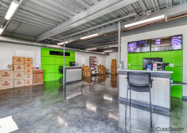 CubeSmart Self Storage IL Lake in the Hills N Lakewood Rd - 130 North Lakewood Road