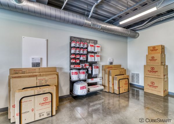 CubeSmart Self Storage IL Lake in the Hills N Lakewood Rd - 130 North Lakewood Road