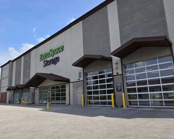 Extra Space Storage - 6745 - Naperville - Forgue Dr - 2708 Forgue Drive
