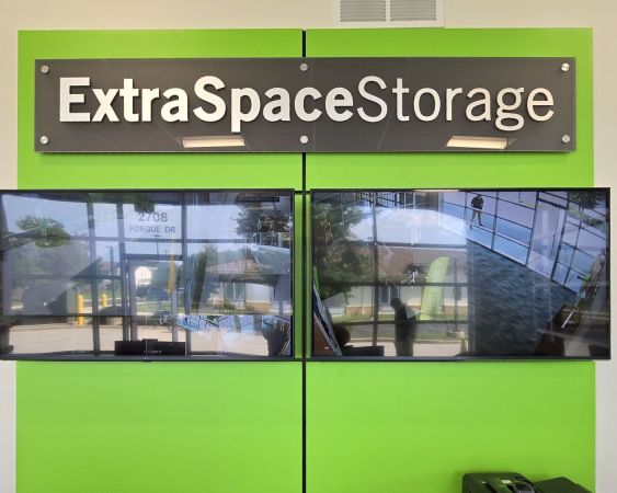 Extra Space Storage - 6745 - Naperville - Forgue Dr - 2708 Forgue Drive
