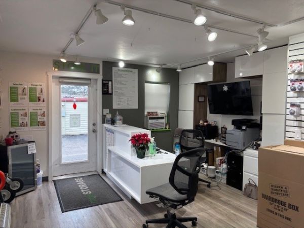 Right Move Storage- Rifle - 1453 Airport Road