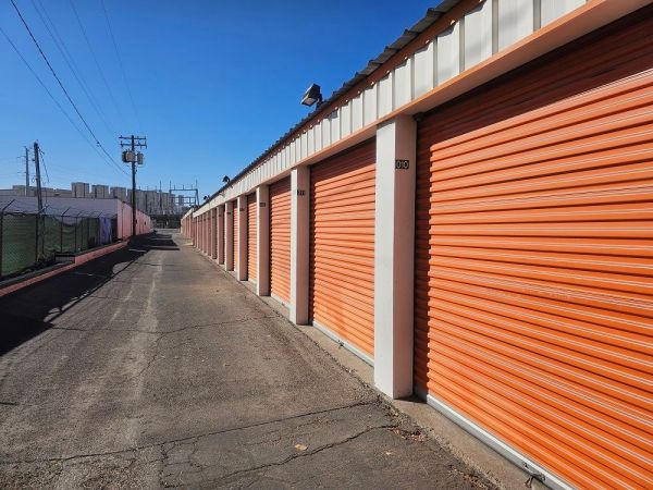 Extra Space Storage - 6728 - Henderson - Athol Ave - 1601 Athol Avenue