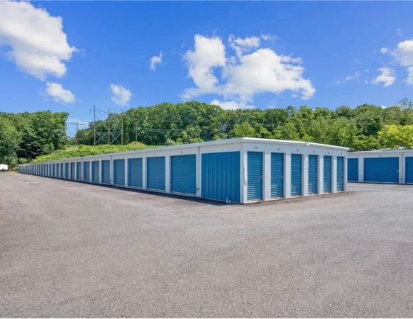 Storage Sense - Southington - Plantsville - 493 Old Turnpike Road