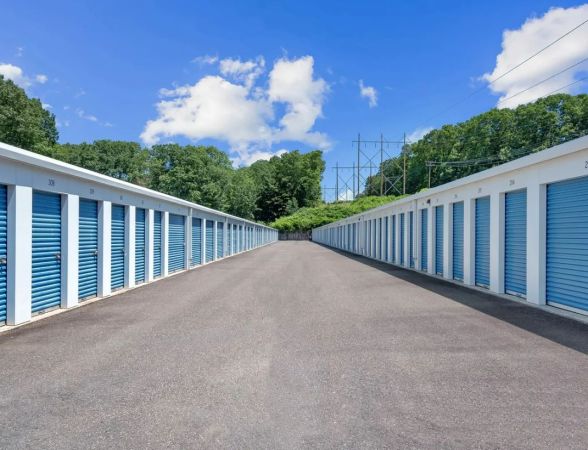 Storage Sense - Southington - Plantsville - 493 Old Turnpike Road