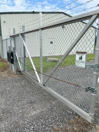 Self Storage Ivor - 35198 General Mahone Blvd