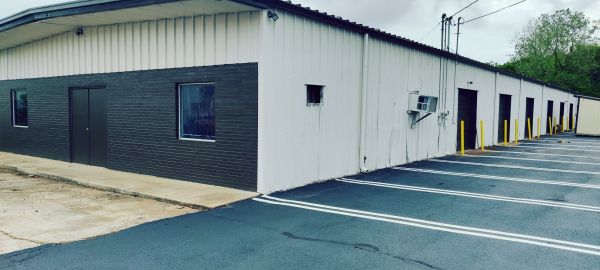 Tupelo Bay Garages - East President Street