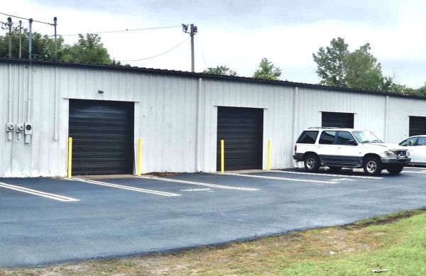 Tupelo Bay Garages - East President Street