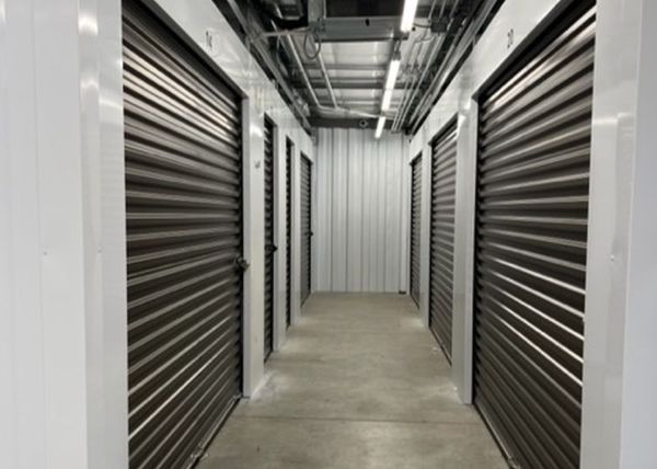 Extra Space Storage - 2091 - Middleboro - Everett St - 204 Everett Street