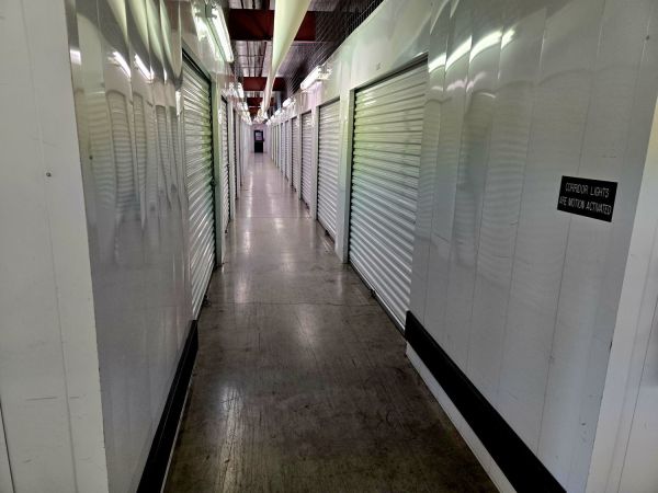 Extra Space Storage - 6771 - Rogers - N 24th St - 2600 North 24th Street