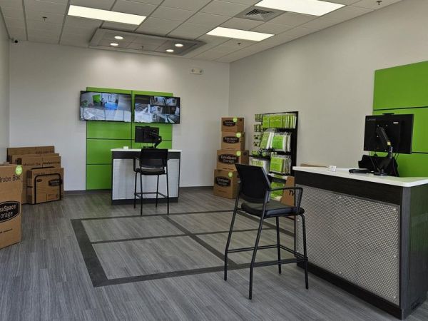 Extra Space Storage - 6140 - Granger - Cleveland Rd - 530 West Cleveland Road