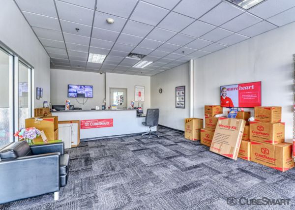 CubeSmart Self Storage - 8552 Baymeadows Road - FL - 8552 Baymeadows Road