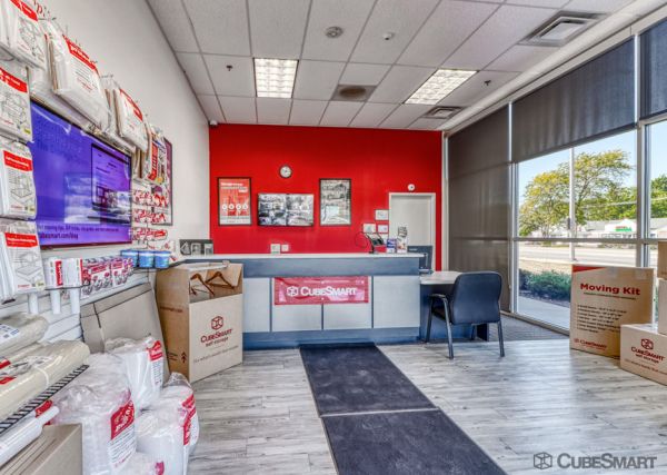 CubeSmart Self Storage - IL Wheaton E Roosevelt Road - 1830 East Roosevelt Road